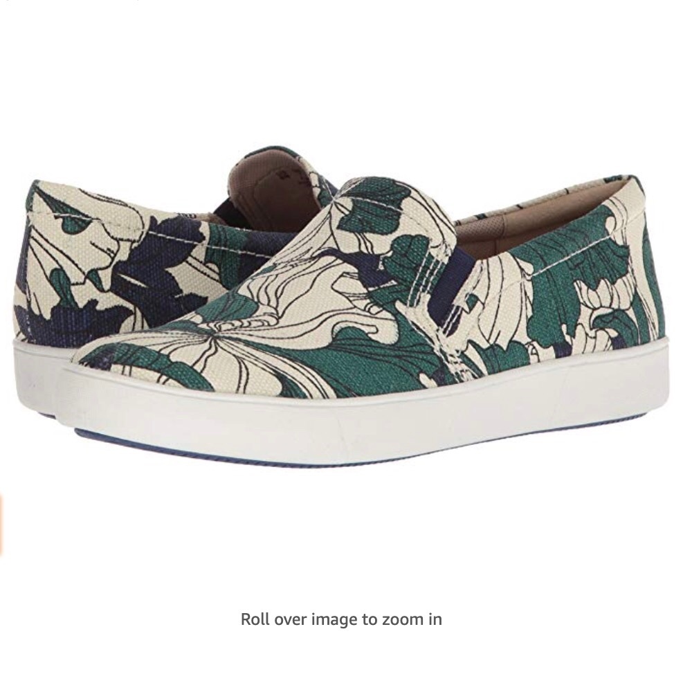 Naturalizer Women's Marianne Sneaker
size 7 X-Wide